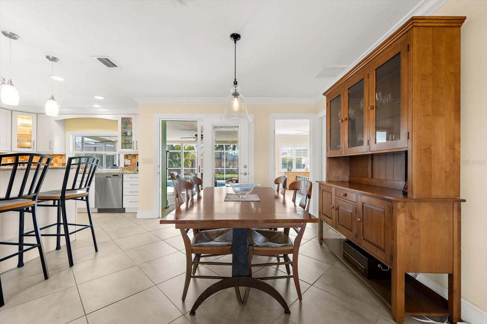 Image 17 of 55 For 5723 1st Avenue Drive W