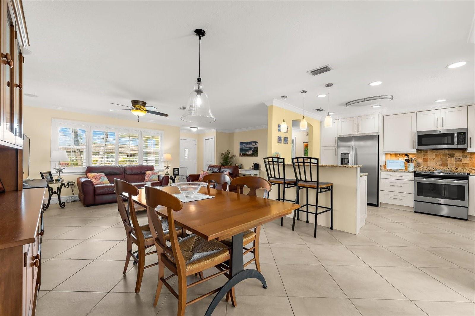 Image 21 of 55 For 5723 1st Avenue Drive W