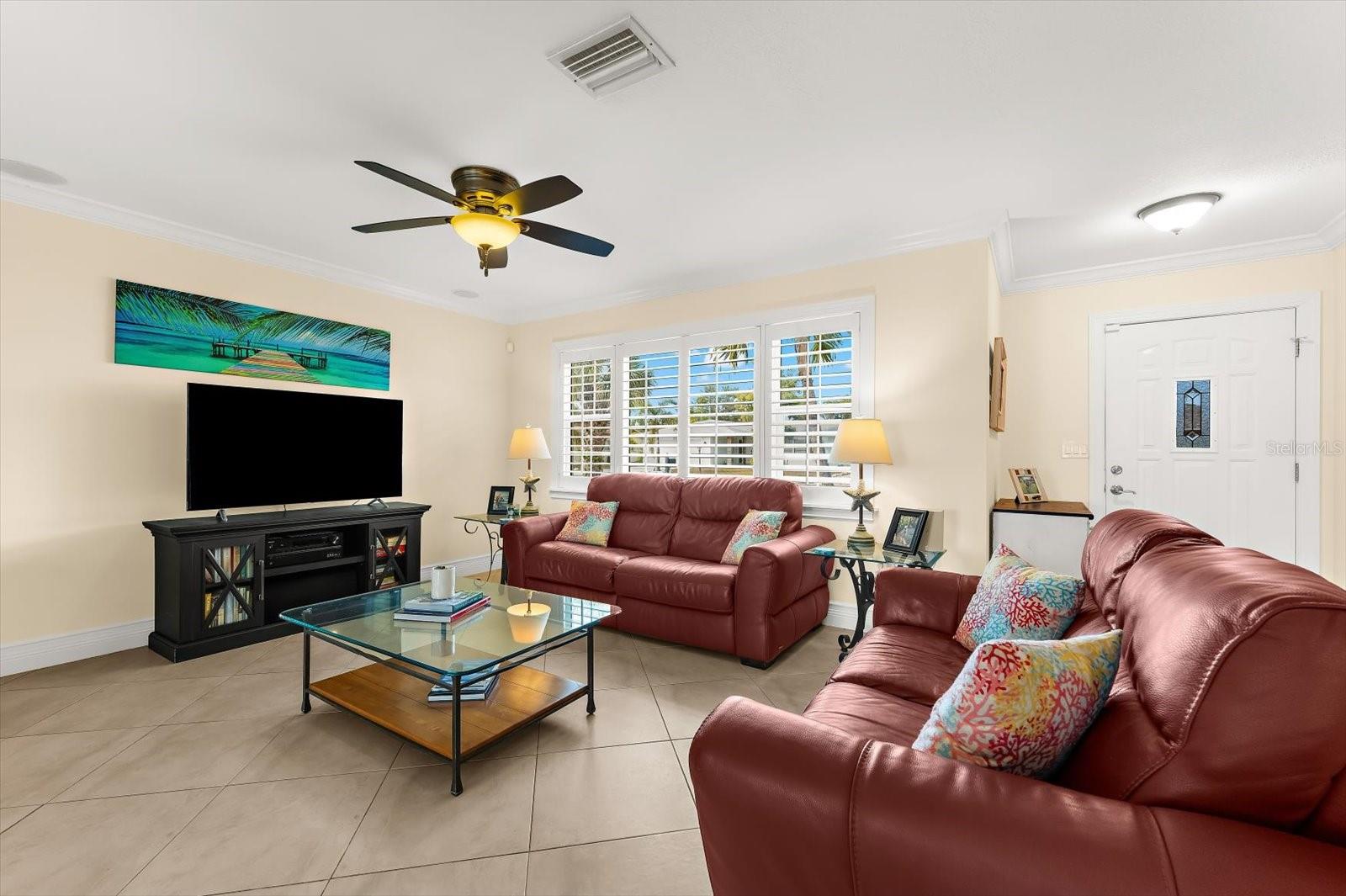 Image 4 of 55 For 5723 1st Avenue Drive W