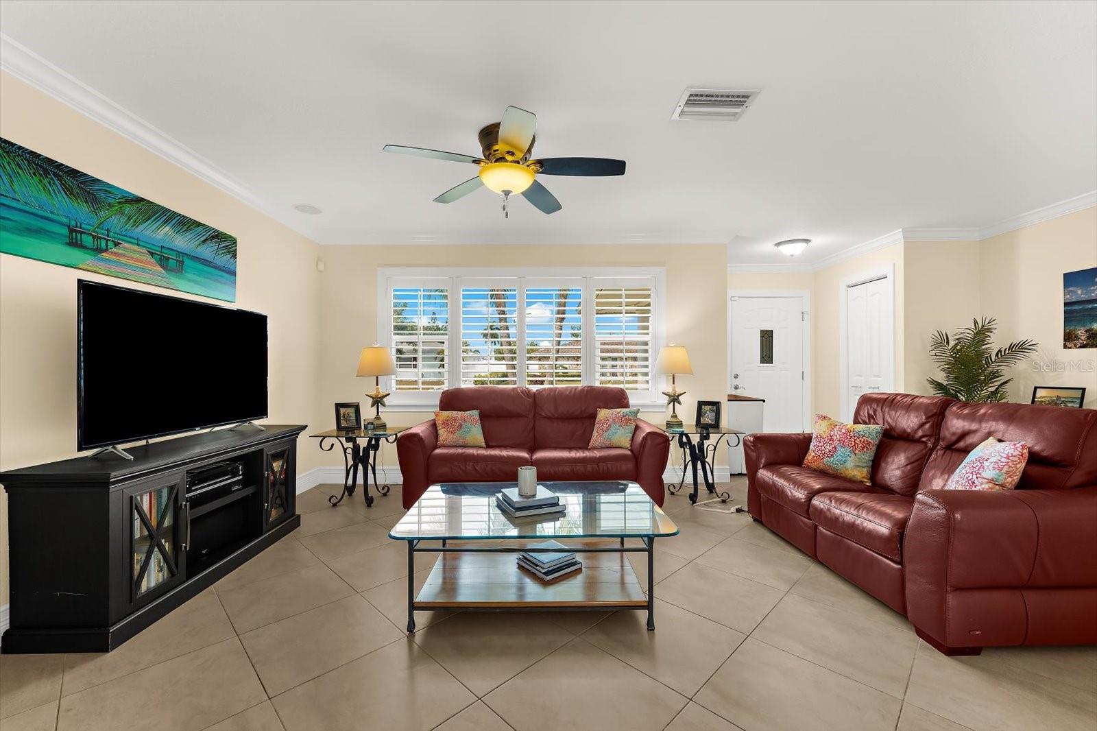 Image 5 of 55 For 5723 1st Avenue Drive W