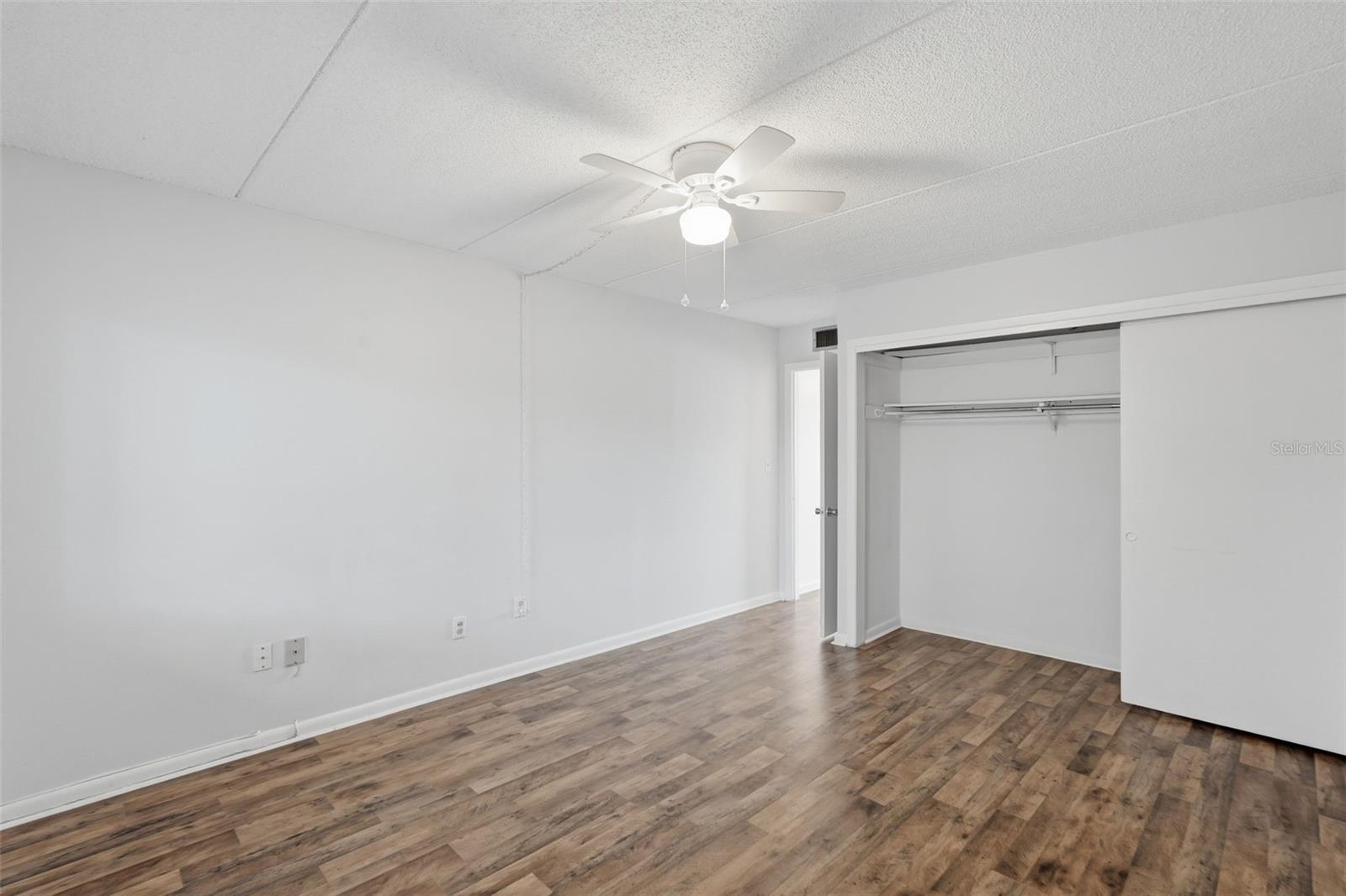 Image 12 of 21 For 4435 1st Street Ne 205