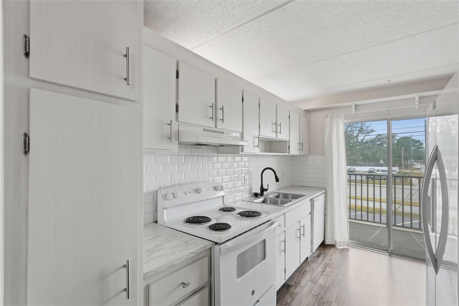 Image 4 of 21 For 4435 1st Street Ne 205