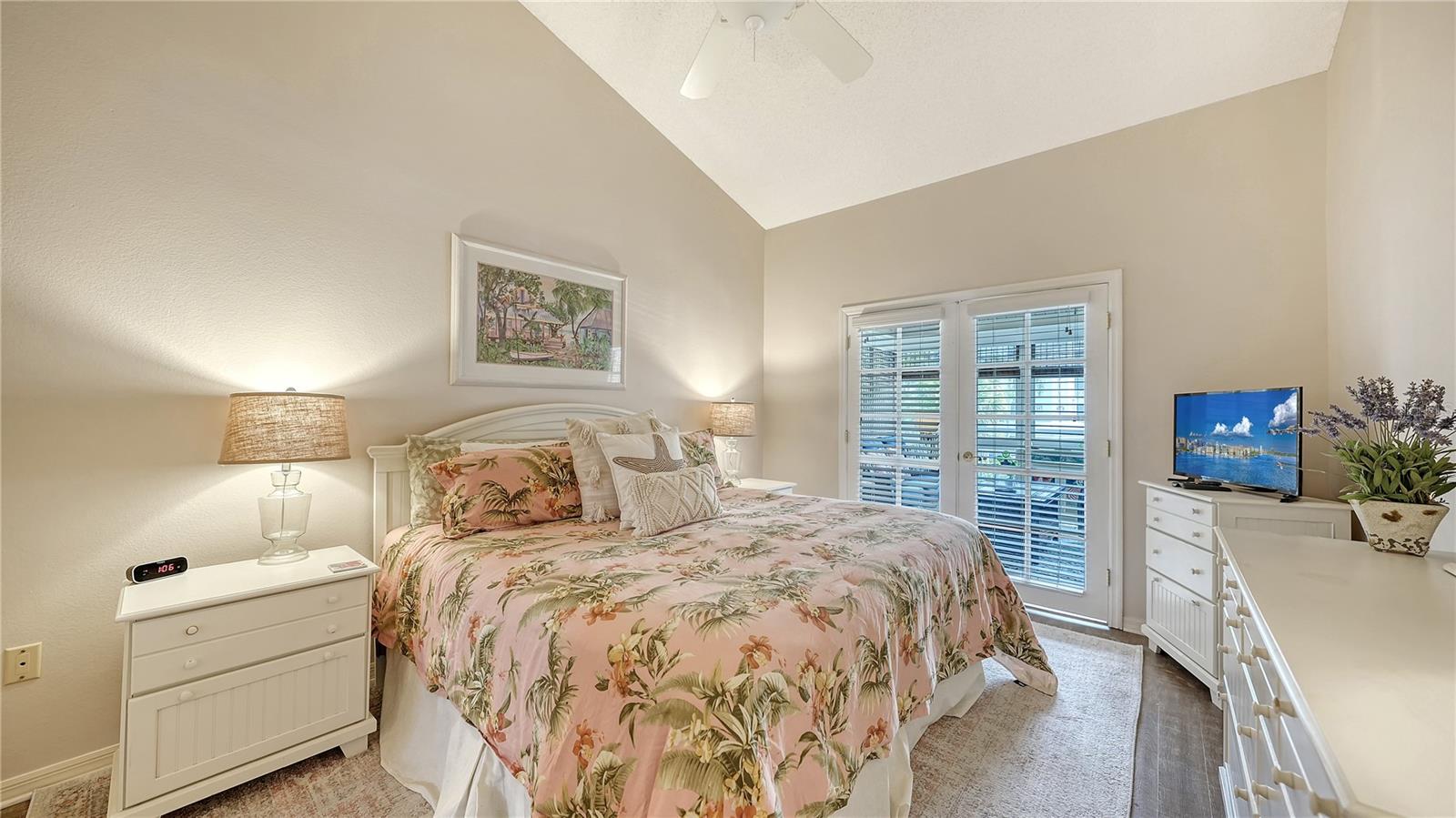 Image 19 of 45 For 1350 Siesta Bayside Drive 1350b