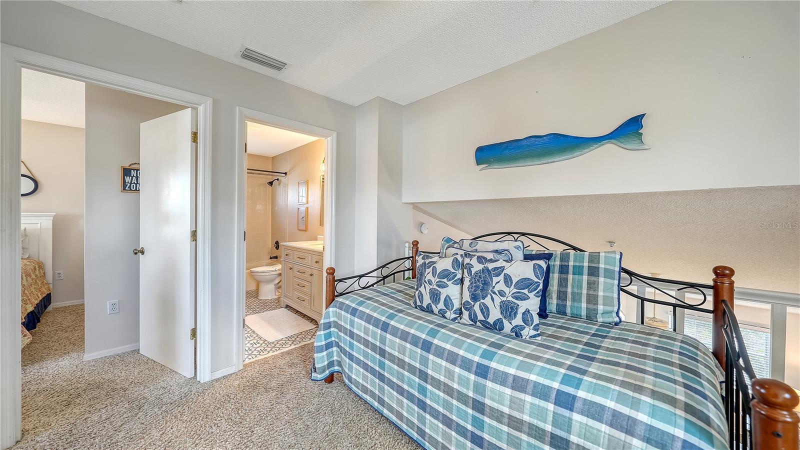 Image 27 of 45 For 1350 Siesta Bayside Drive 1350b