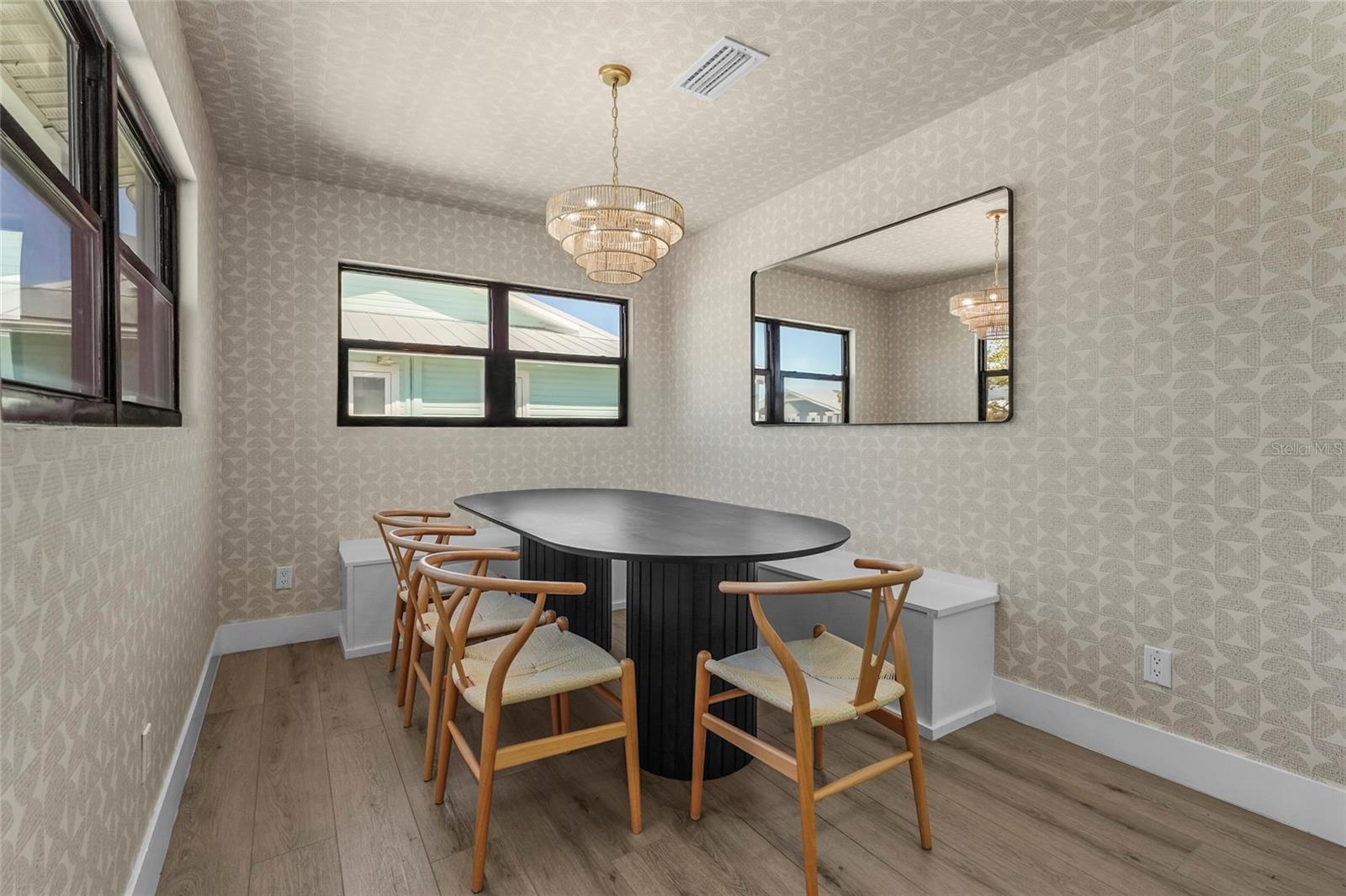 Image 11 of 84 For 519 Loquat Drive