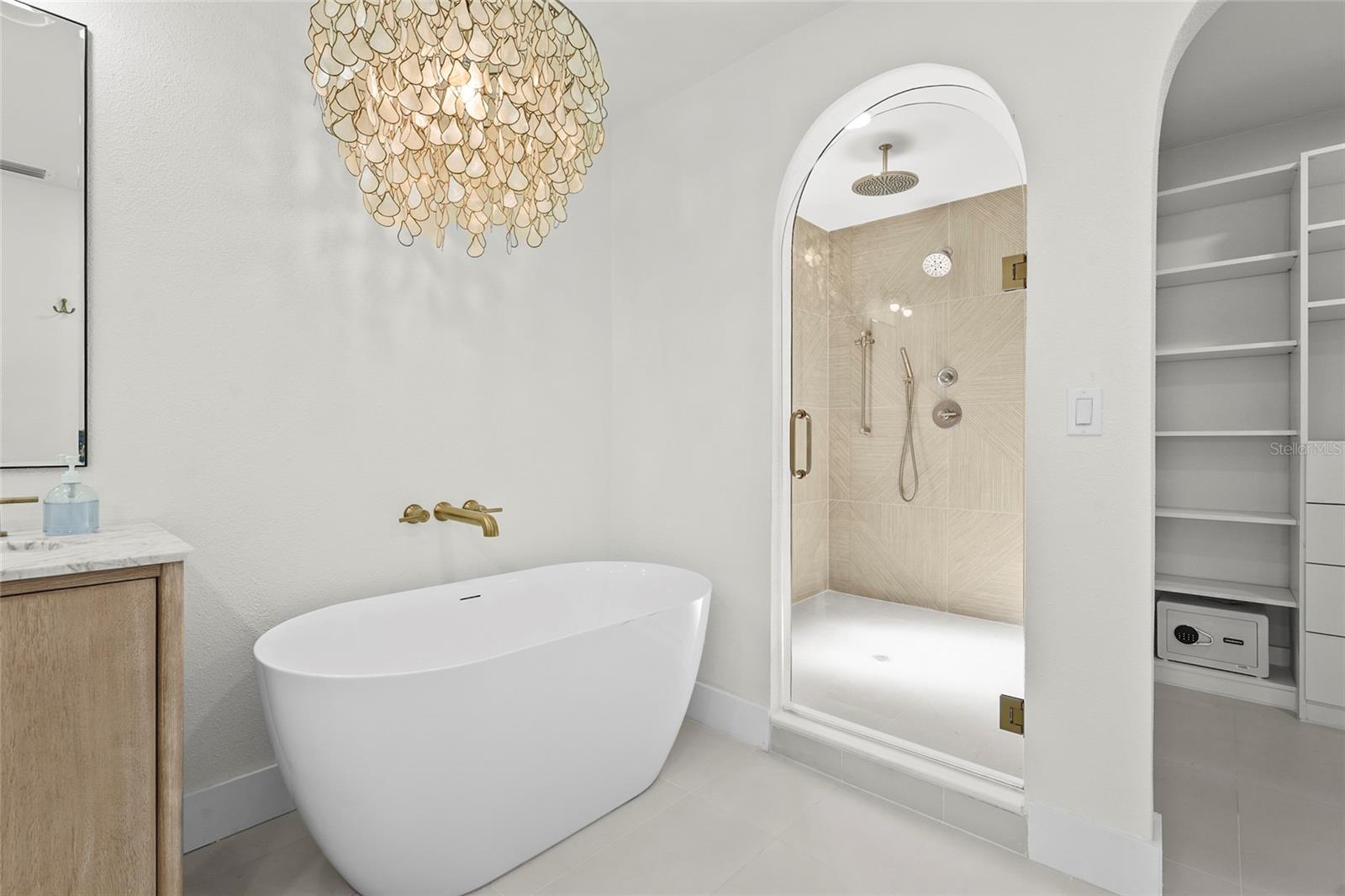 Image 14 of 84 For 519 Loquat Drive