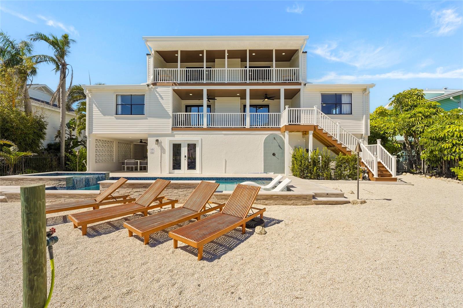 Image 16 of 84 For 519 Loquat Drive