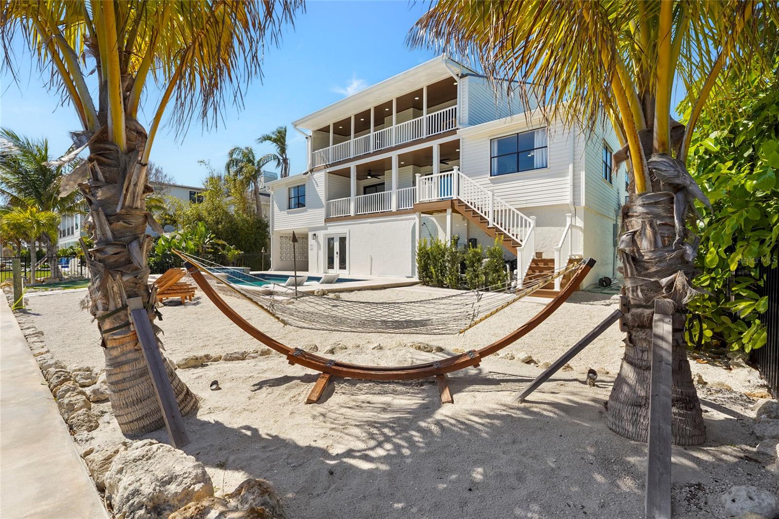 Image 19 of 84 For 519 Loquat Drive