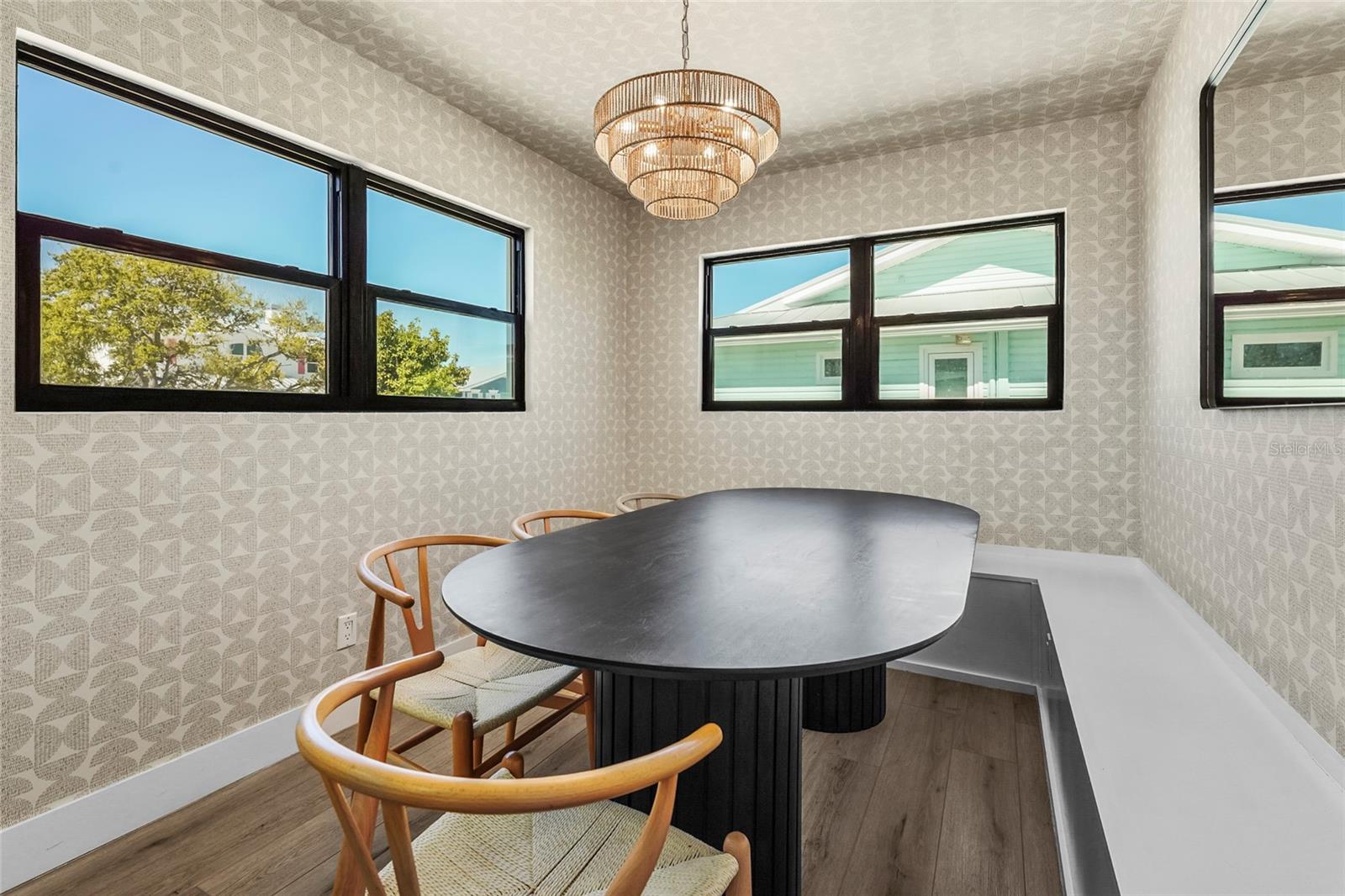 Image 29 of 84 For 519 Loquat Drive