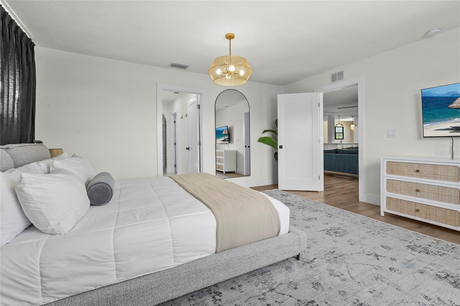 Image 31 of 84 For 519 Loquat Drive