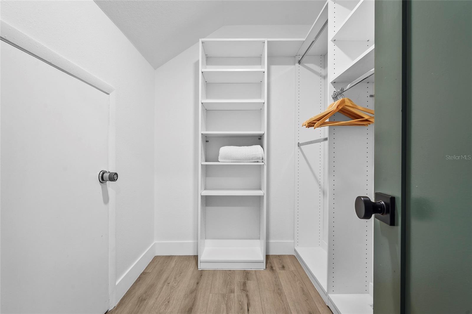 Image 46 of 84 For 519 Loquat Drive