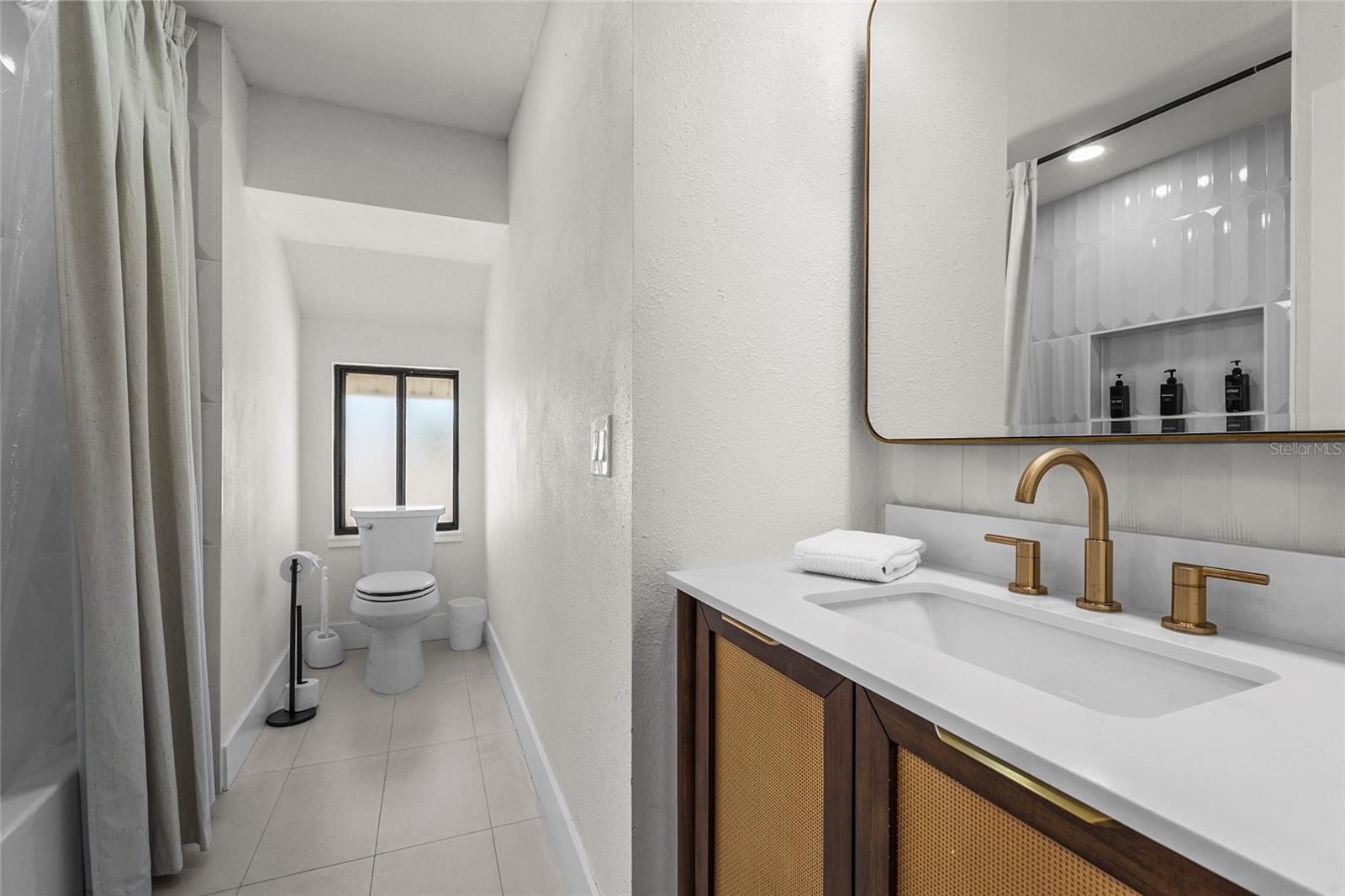 Image 51 of 84 For 519 Loquat Drive