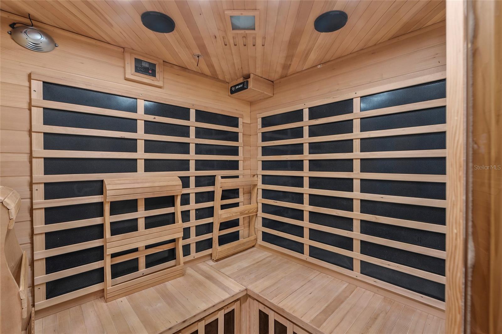 Image 63 of 84 For 519 Loquat Drive