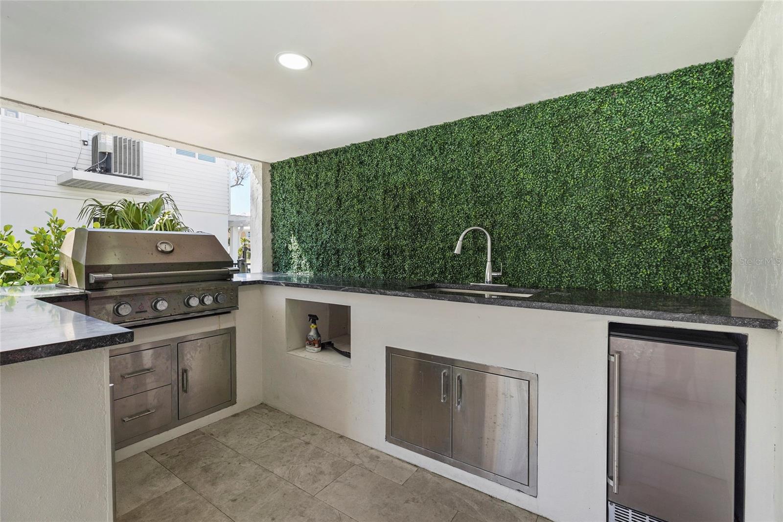 Image 75 of 84 For 519 Loquat Drive