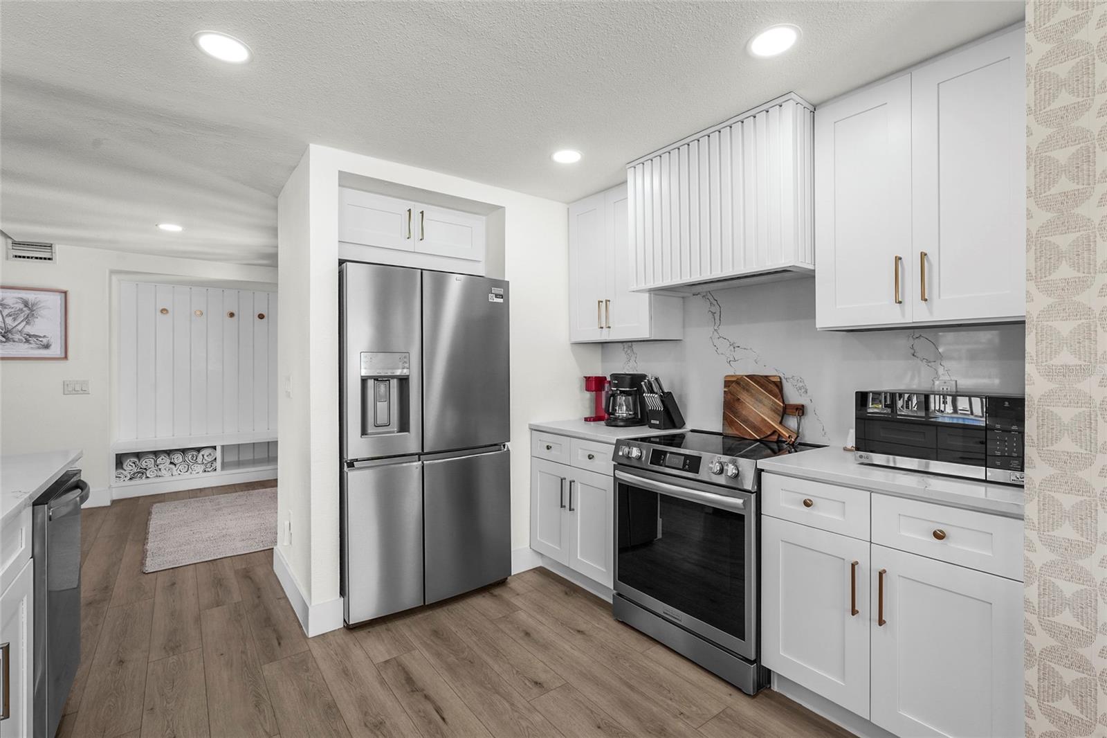 Image 9 of 84 For 519 Loquat Drive