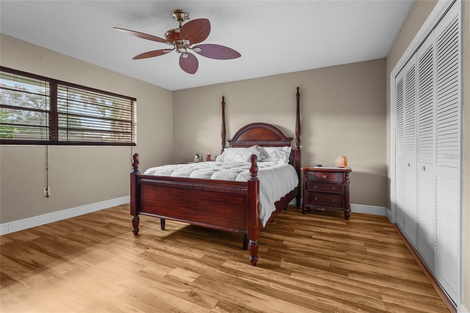 Image 10 of 49 For 5003 20th Avenue W