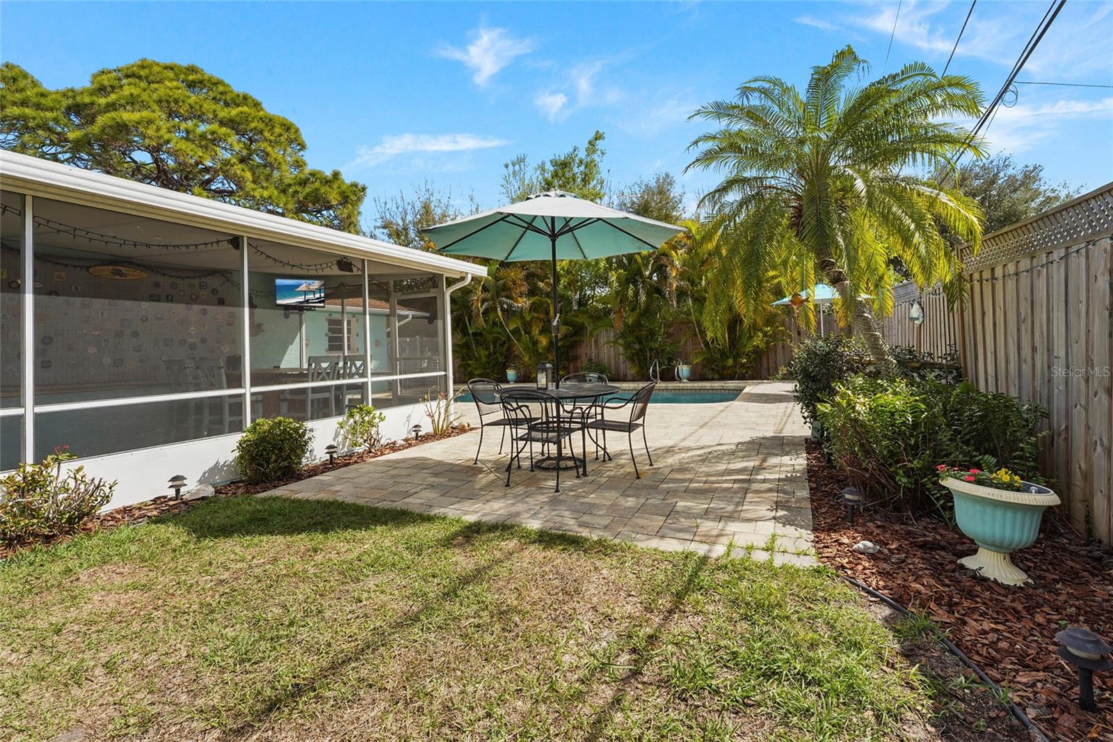 Image 13 of 49 For 5003 20th Avenue W