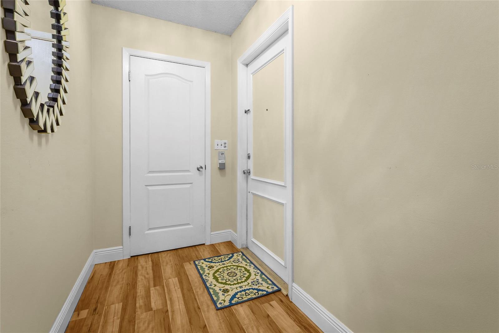 Image 17 of 49 For 5003 20th Avenue W