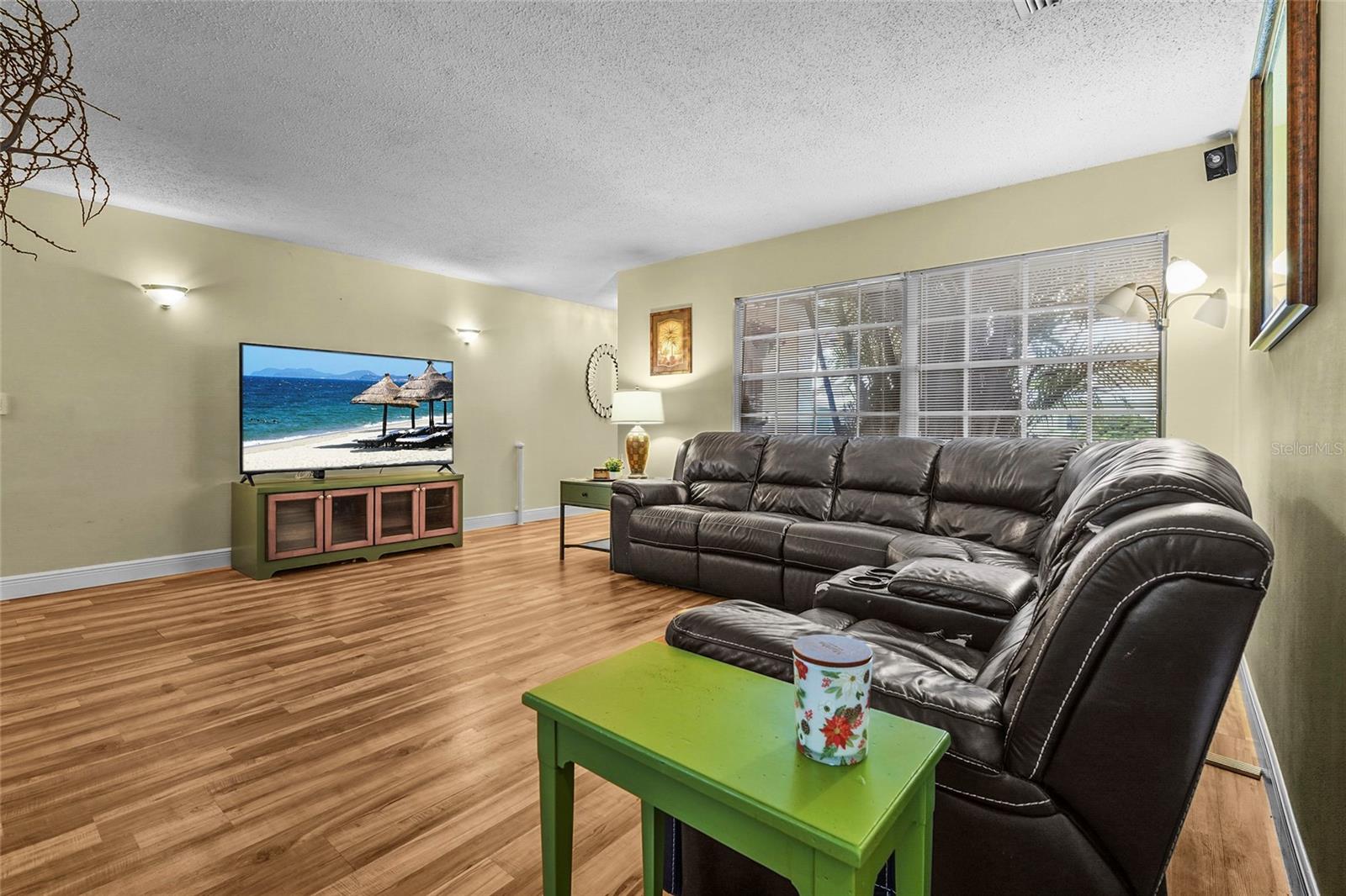 Image 19 of 49 For 5003 20th Avenue W