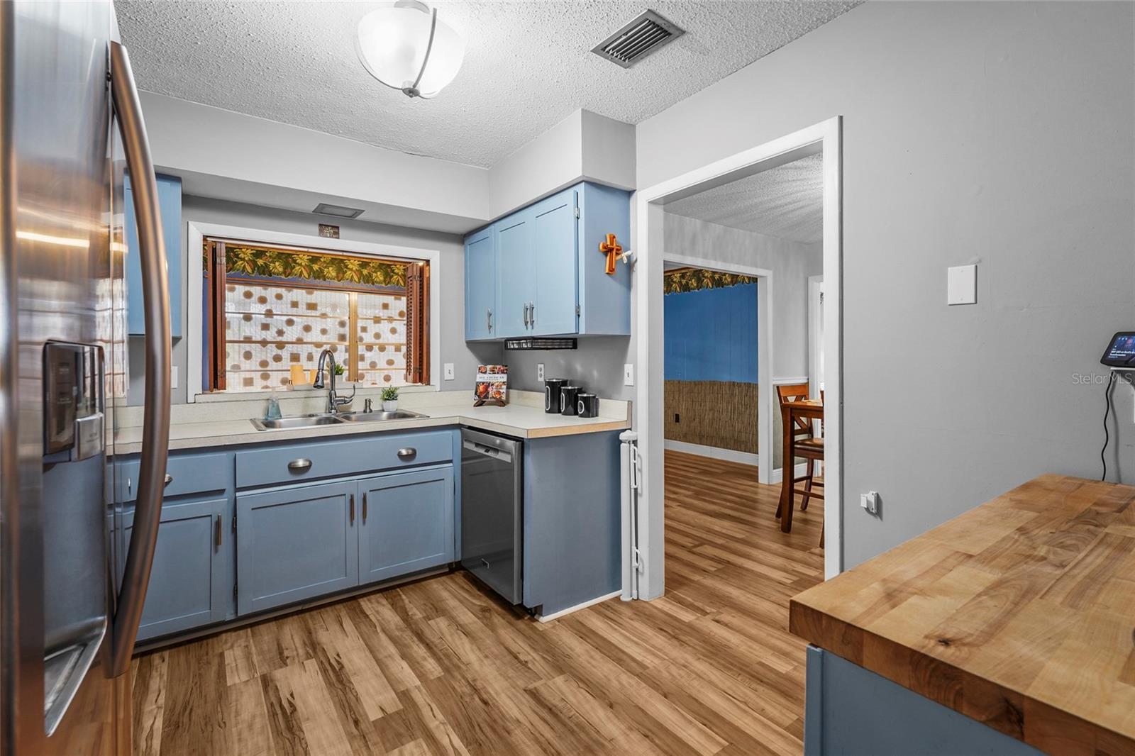 Image 22 of 49 For 5003 20th Avenue W