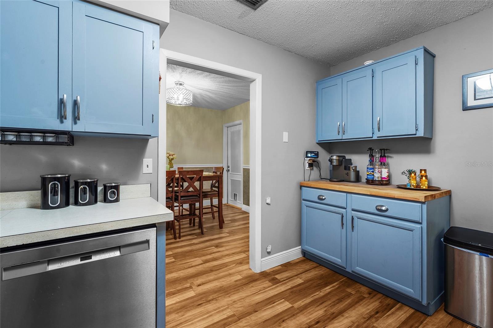 Image 23 of 49 For 5003 20th Avenue W