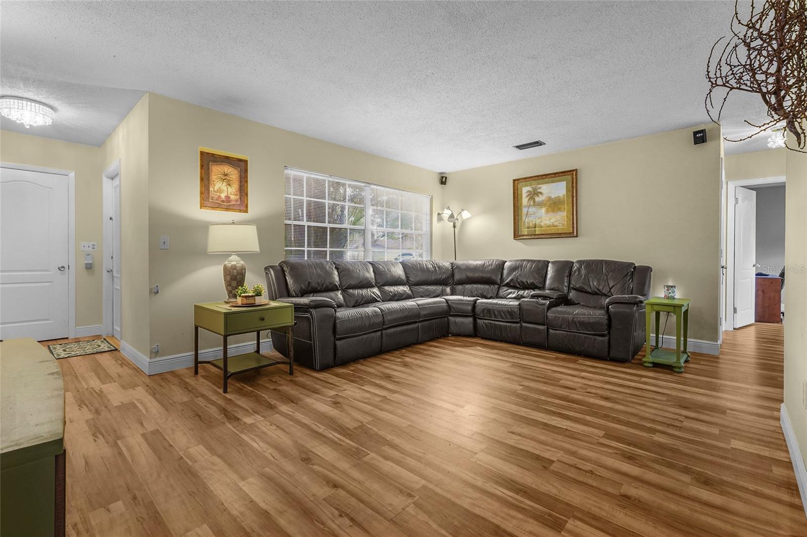 Image 5 of 49 For 5003 20th Avenue W