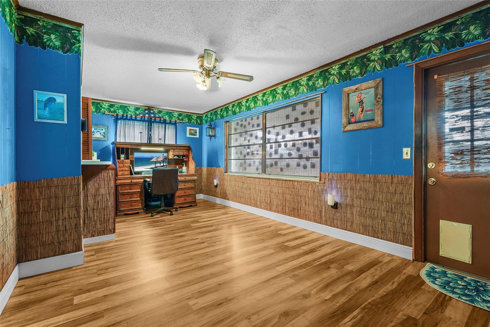 Image 9 of 49 For 5003 20th Avenue W