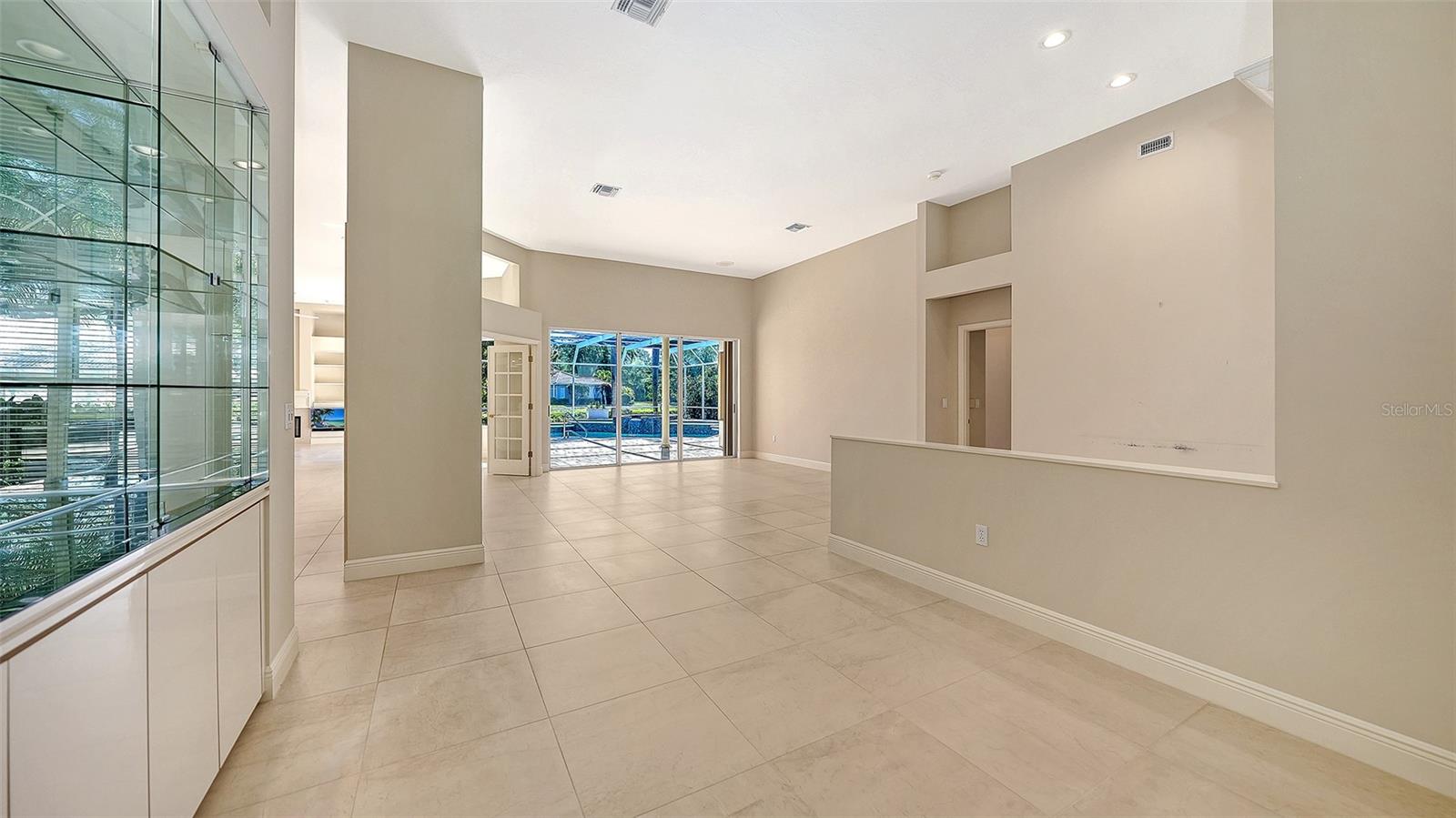 Image 10 of 88 For 6309 Thorndon Circle