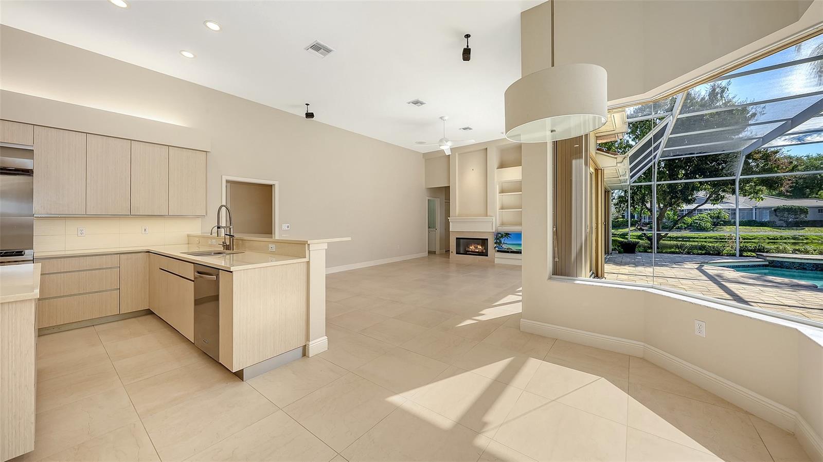 Image 12 of 88 For 6309 Thorndon Circle