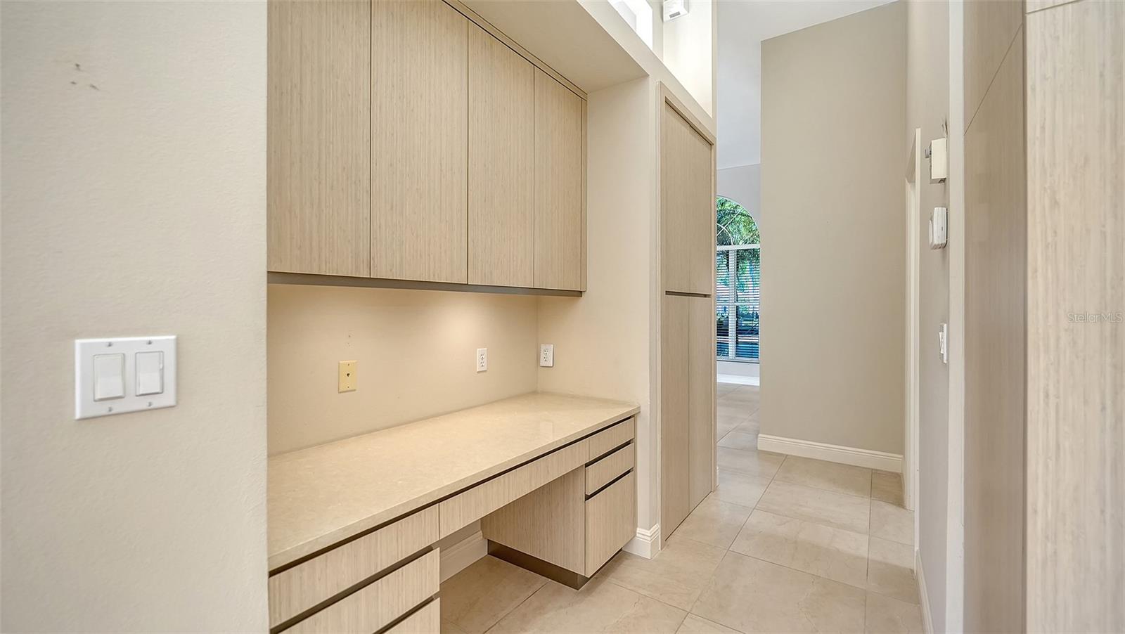 Image 17 of 88 For 6309 Thorndon Circle