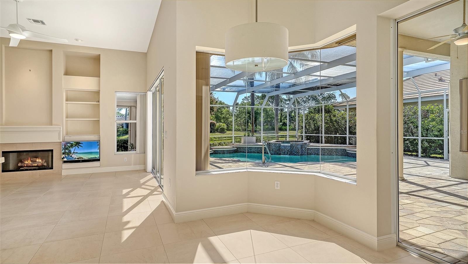 Image 19 of 88 For 6309 Thorndon Circle