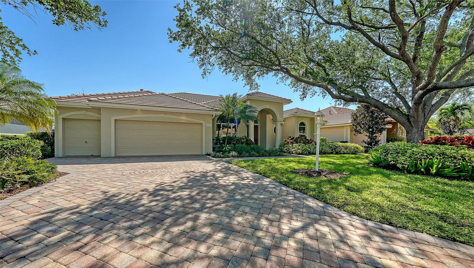 Image 2 of 88 For 6309 Thorndon Circle