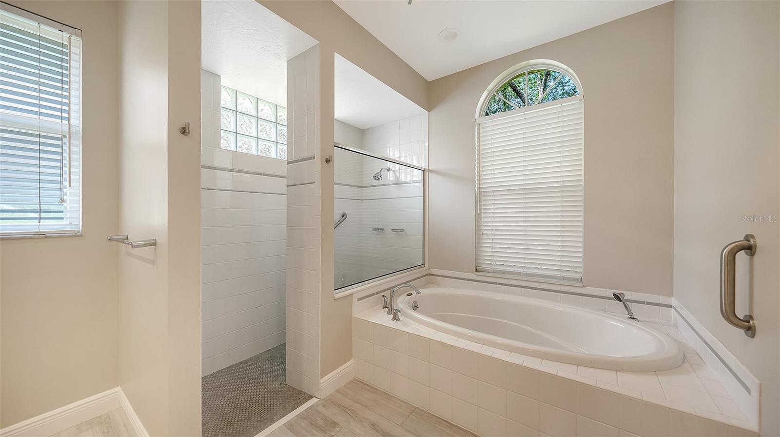 Image 34 of 88 For 6309 Thorndon Circle