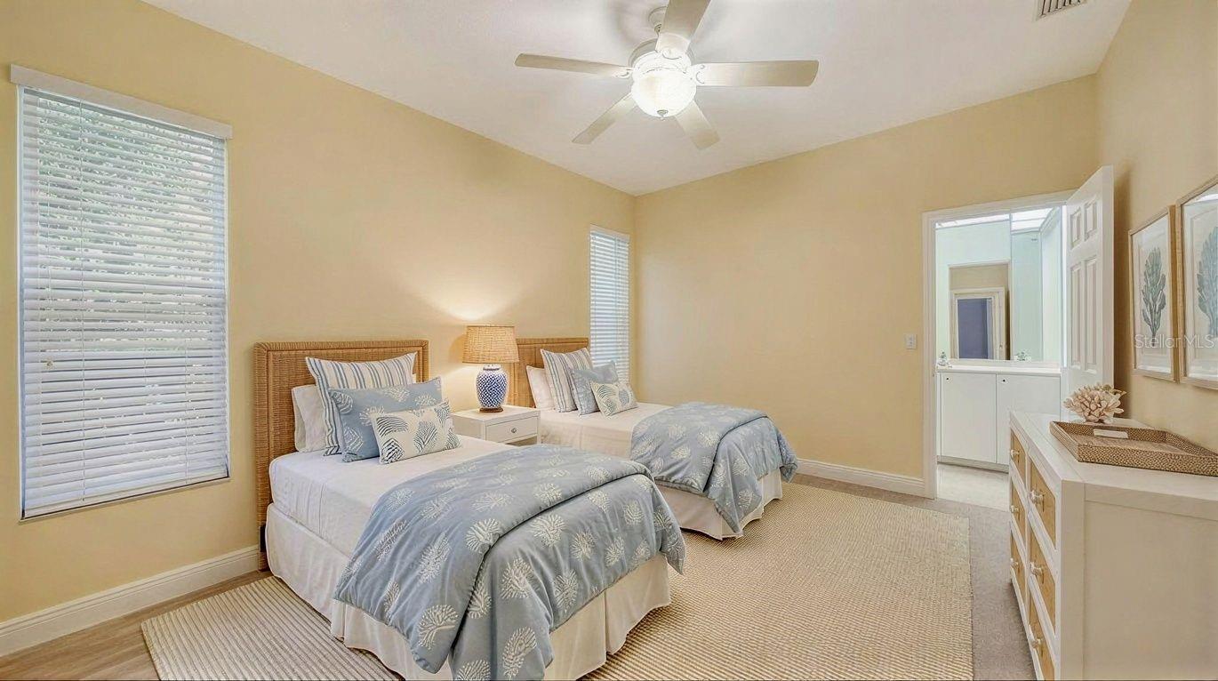 Image 39 of 88 For 6309 Thorndon Circle