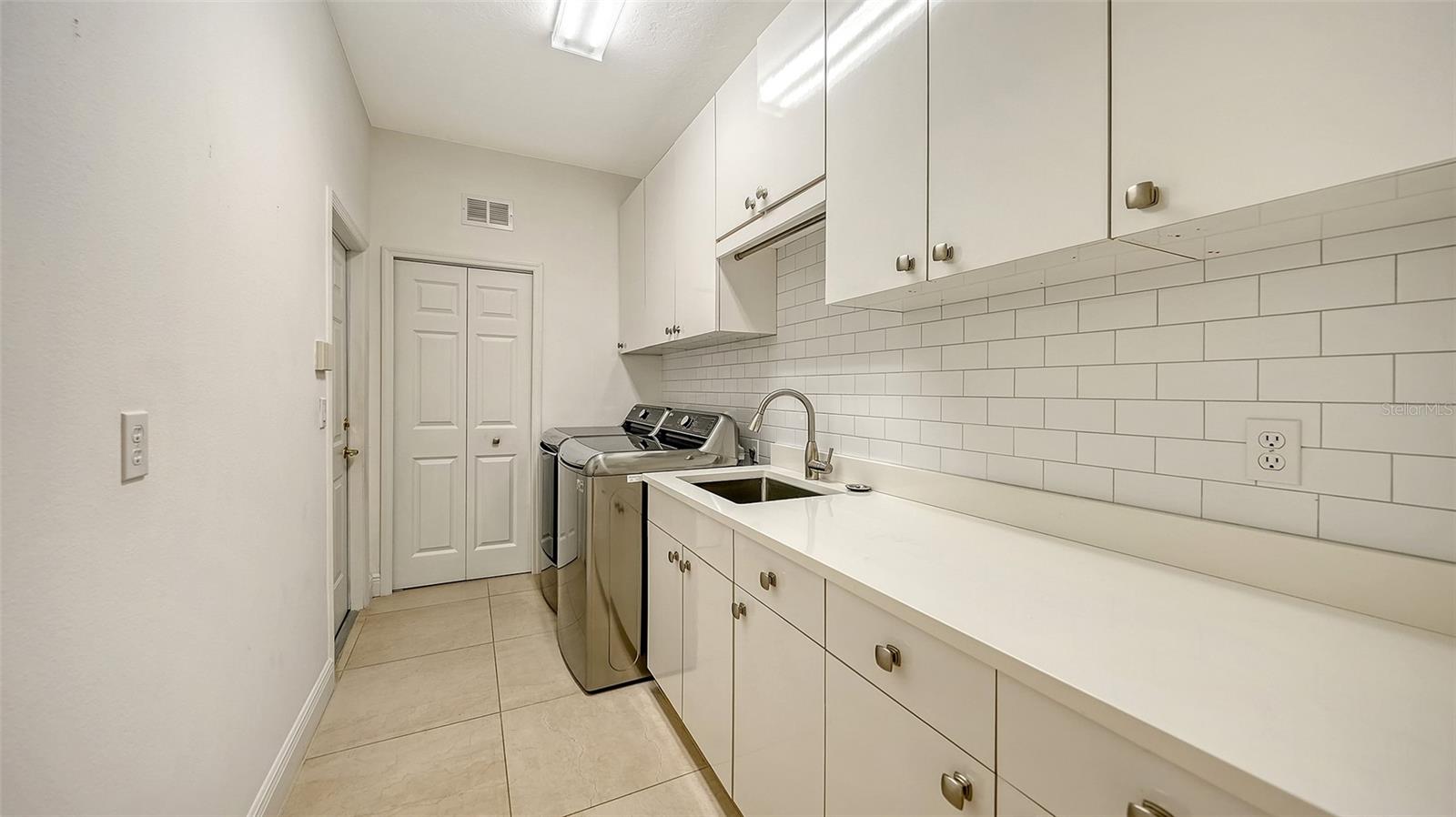 Image 48 of 88 For 6309 Thorndon Circle