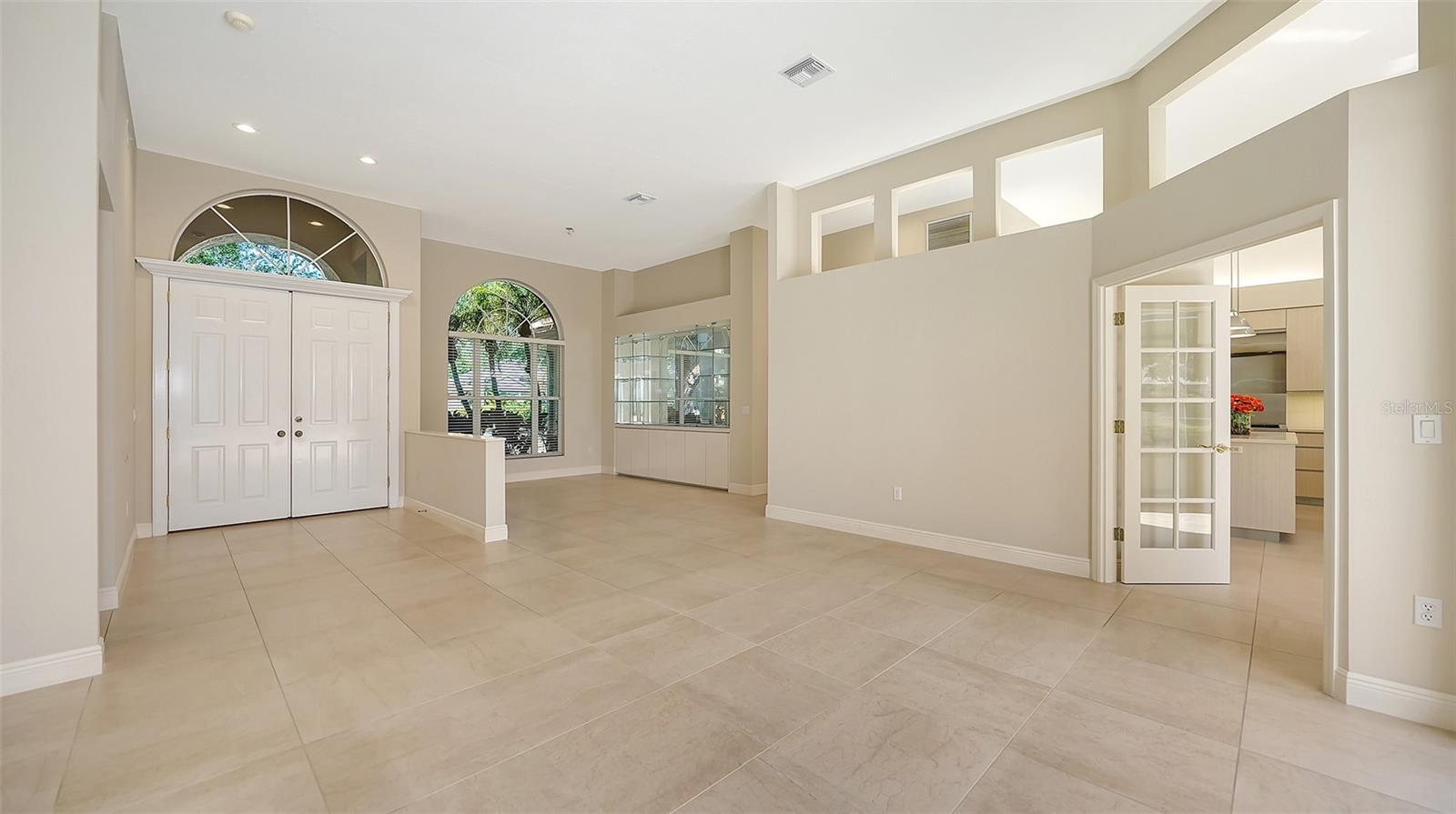 Image 8 of 88 For 6309 Thorndon Circle