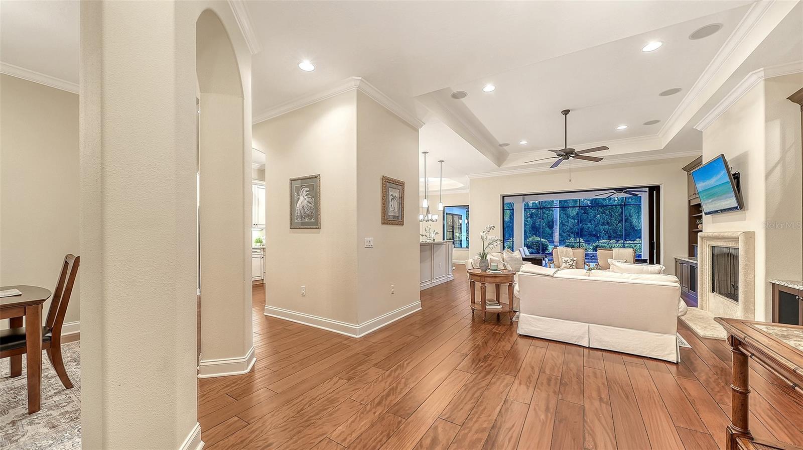 Image 10 of 93 For 15404 Linn Park Terrace