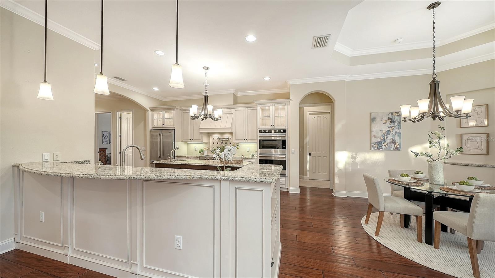 Image 18 of 93 For 15404 Linn Park Terrace