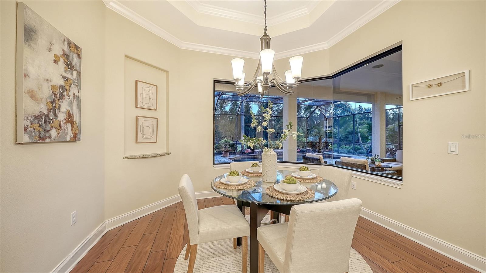 Image 21 of 93 For 15404 Linn Park Terrace