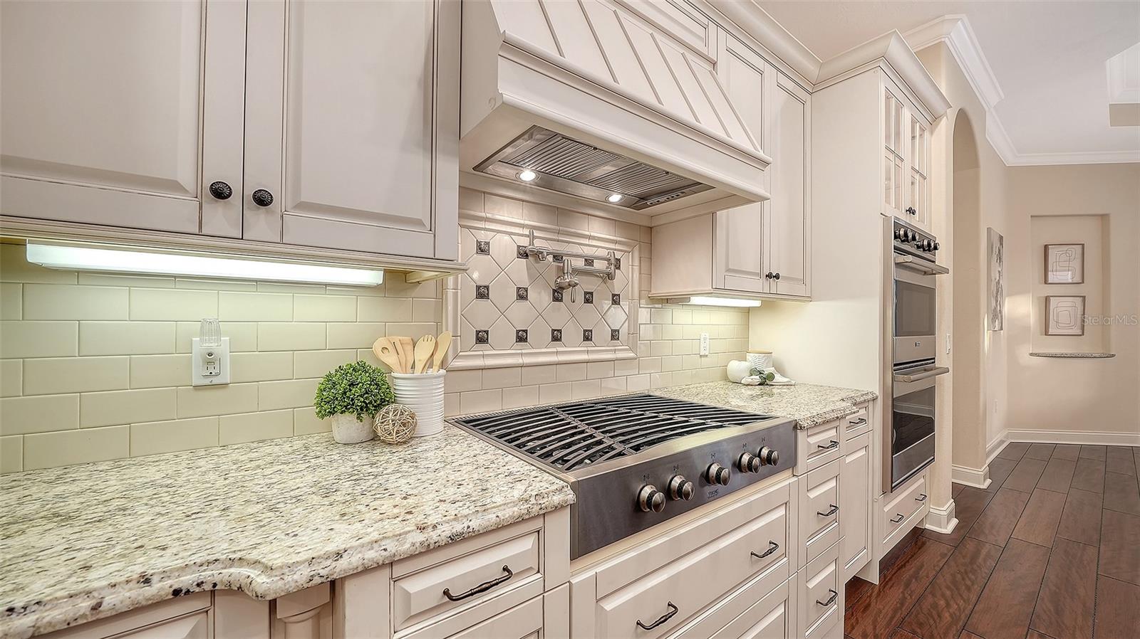 Image 25 of 93 For 15404 Linn Park Terrace