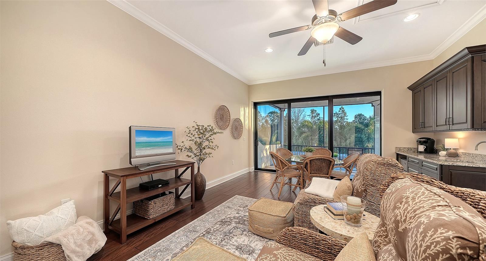 Image 33 of 93 For 15404 Linn Park Terrace