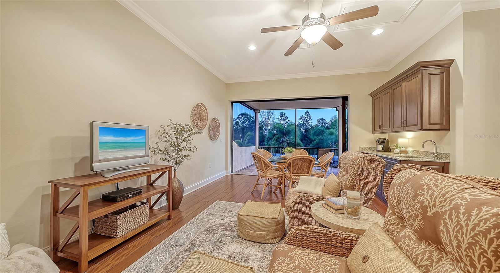 Image 42 of 93 For 15404 Linn Park Terrace