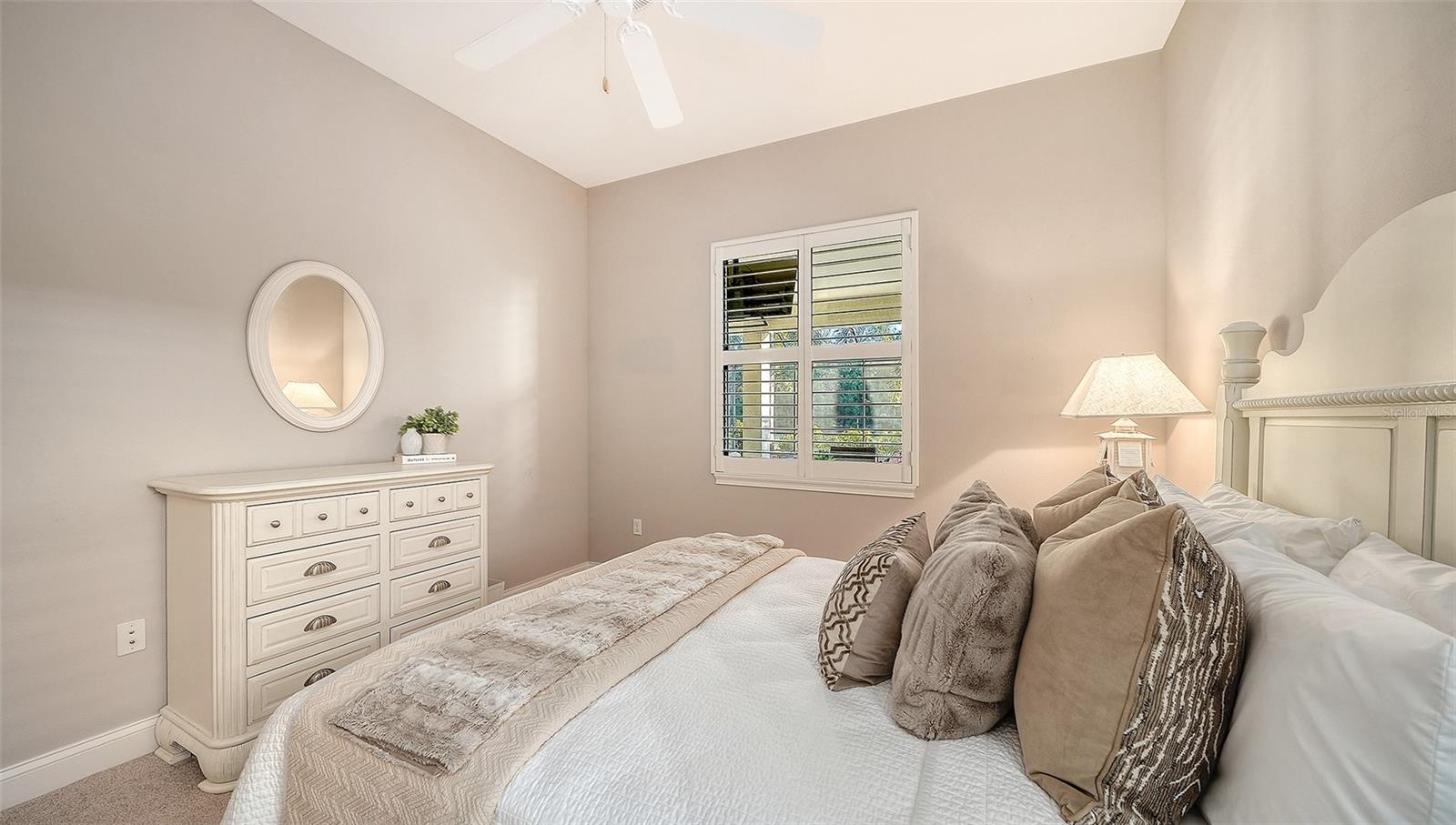 Image 64 of 93 For 15404 Linn Park Terrace