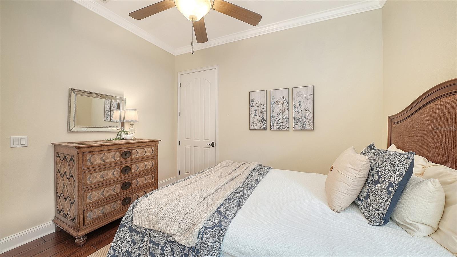 Image 66 of 93 For 15404 Linn Park Terrace