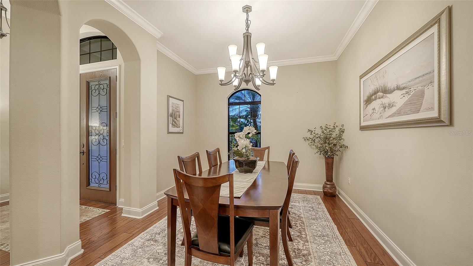 Image 9 of 93 For 15404 Linn Park Terrace