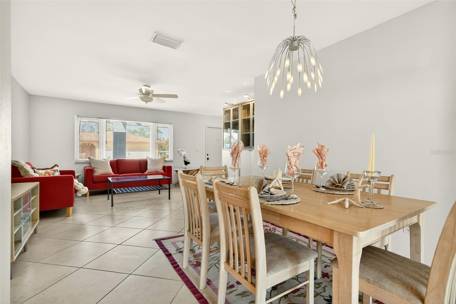 Image 9 of 43 For 550 De Narvaez Drive