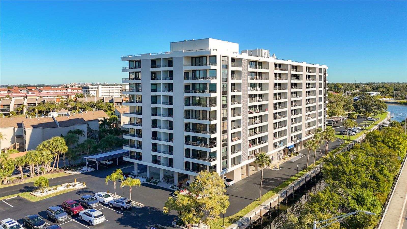 Image 2 of 52 For 6415 Midnight Pass Road 705