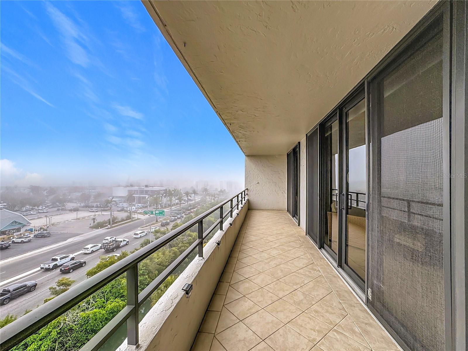 Image 36 of 52 For 6415 Midnight Pass Road 705