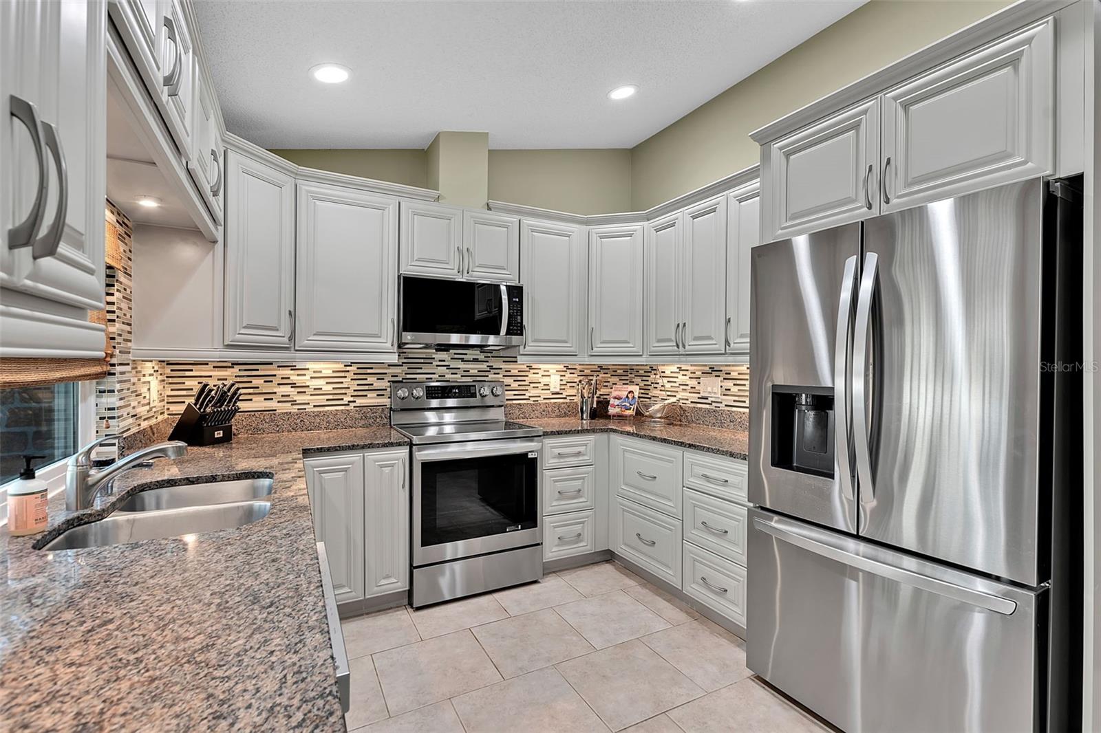 Image 11 of 40 For 3406 Avenida Madera  B