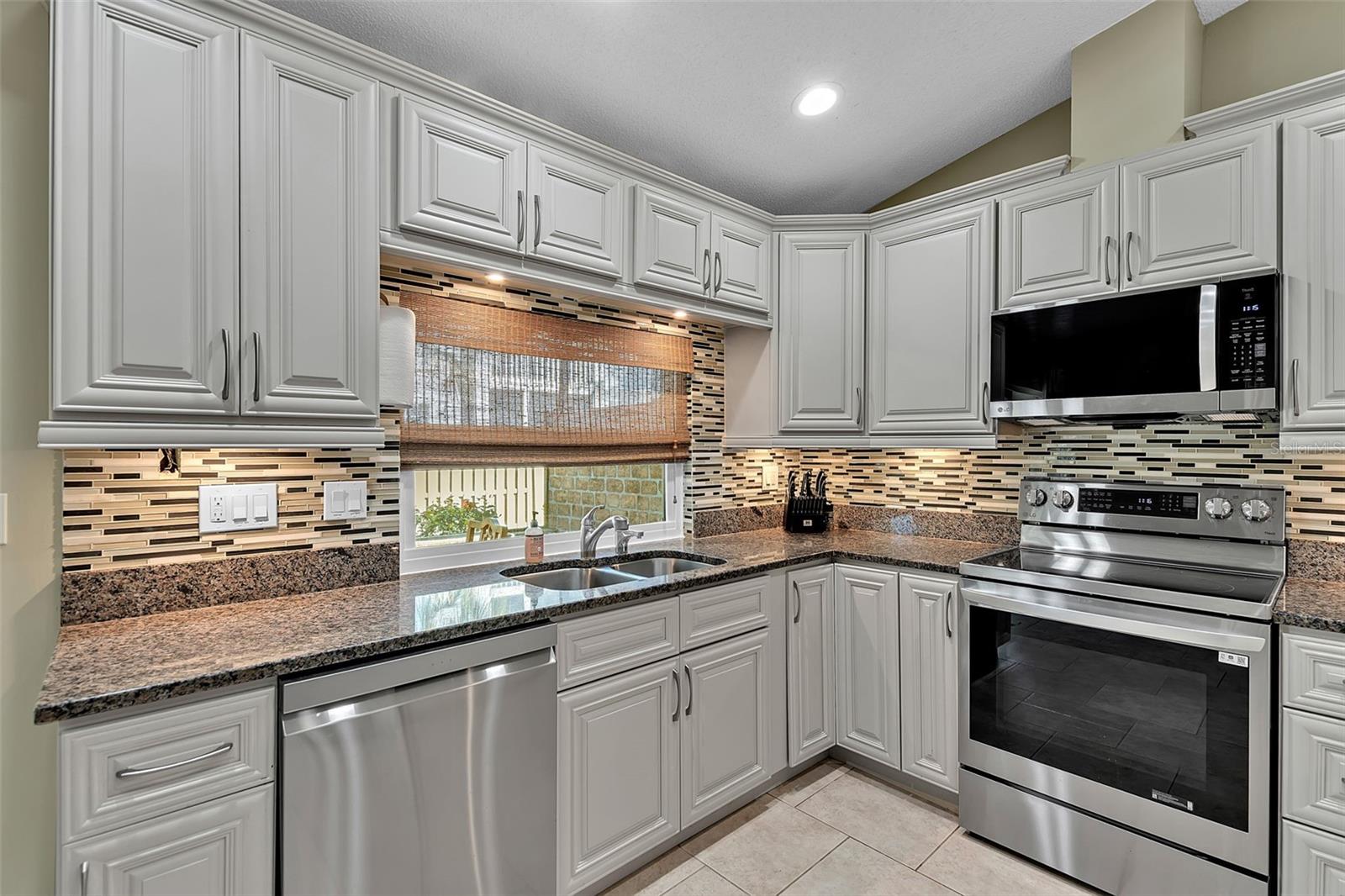 Image 12 of 40 For 3406 Avenida Madera  B